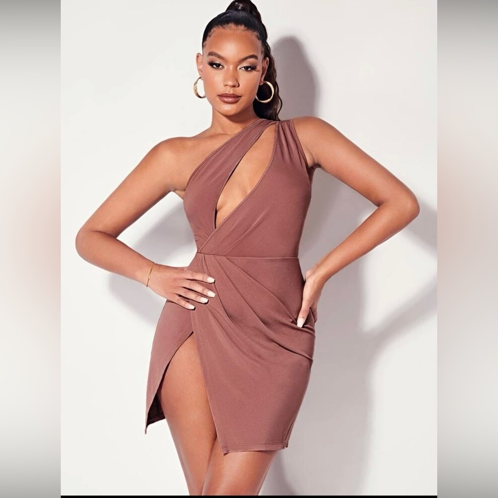 pink dress